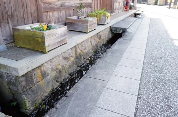 前川（水路）